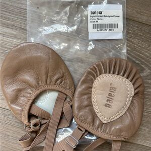 Balera Tan Dance Turners Jazz Shoes NWT